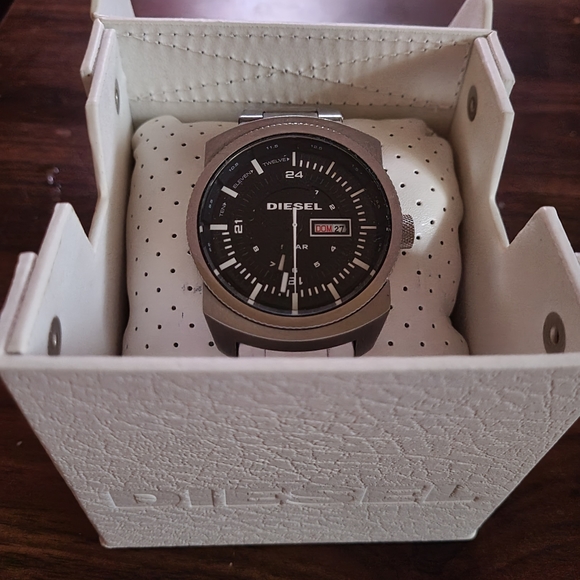 Vintage Diesel Watch - Picture 2 of 4